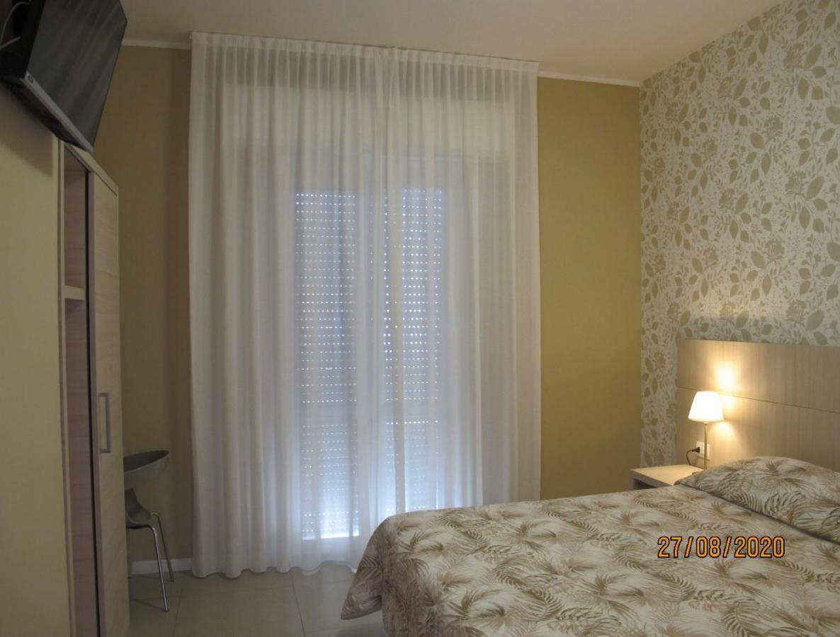 Santa Barbara Hotel & Apartments 贝拉里亚-伊贾马里纳 外观 照片