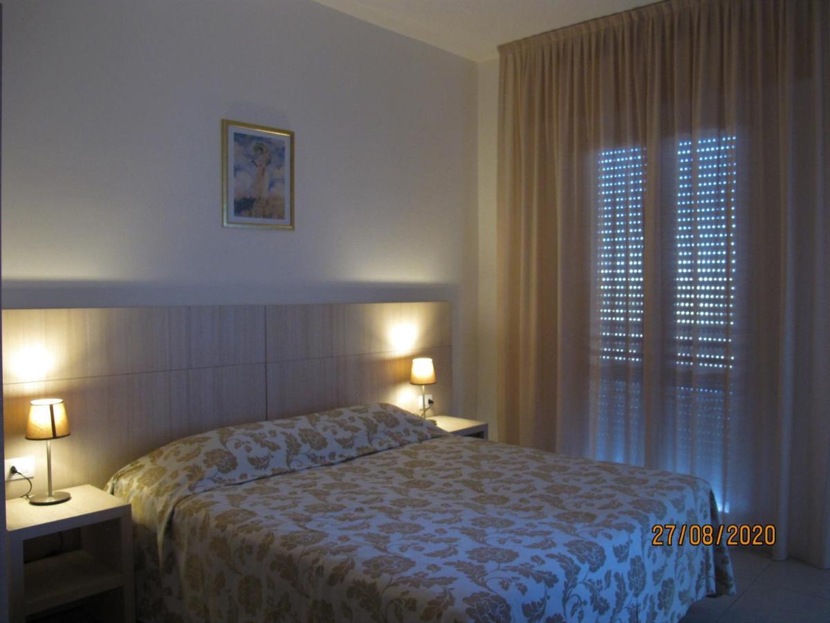 Santa Barbara Hotel & Apartments 贝拉里亚-伊贾马里纳 外观 照片