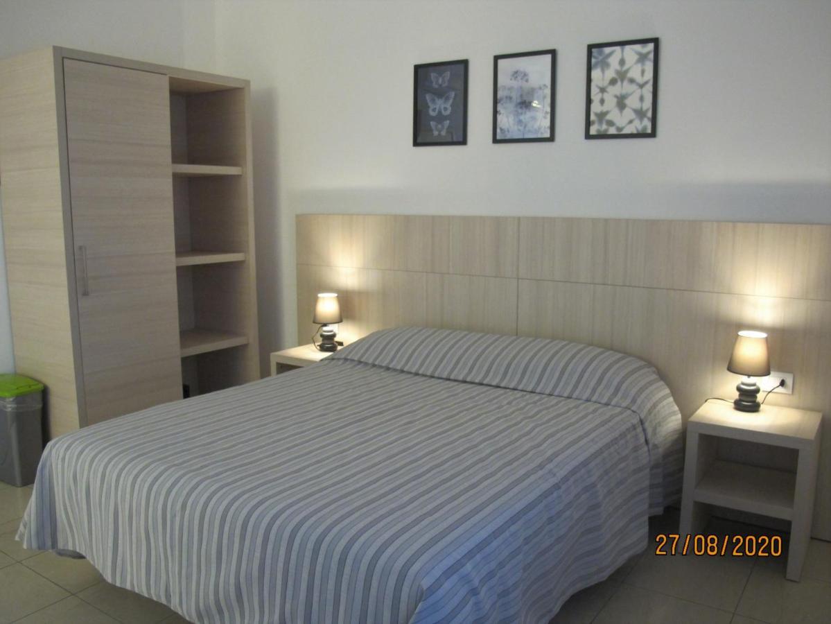 Santa Barbara Hotel & Apartments 贝拉里亚-伊贾马里纳 外观 照片