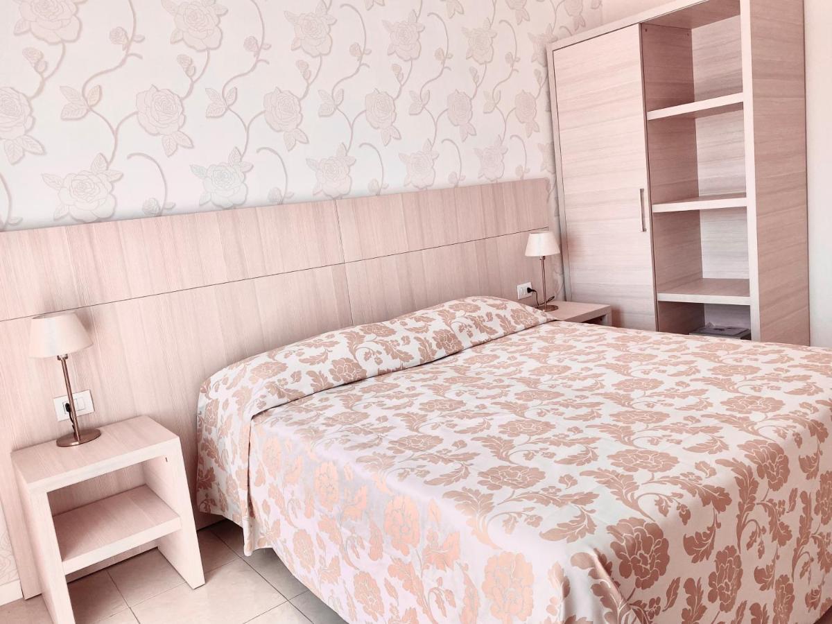 Santa Barbara Hotel & Apartments 贝拉里亚-伊贾马里纳 客房 照片