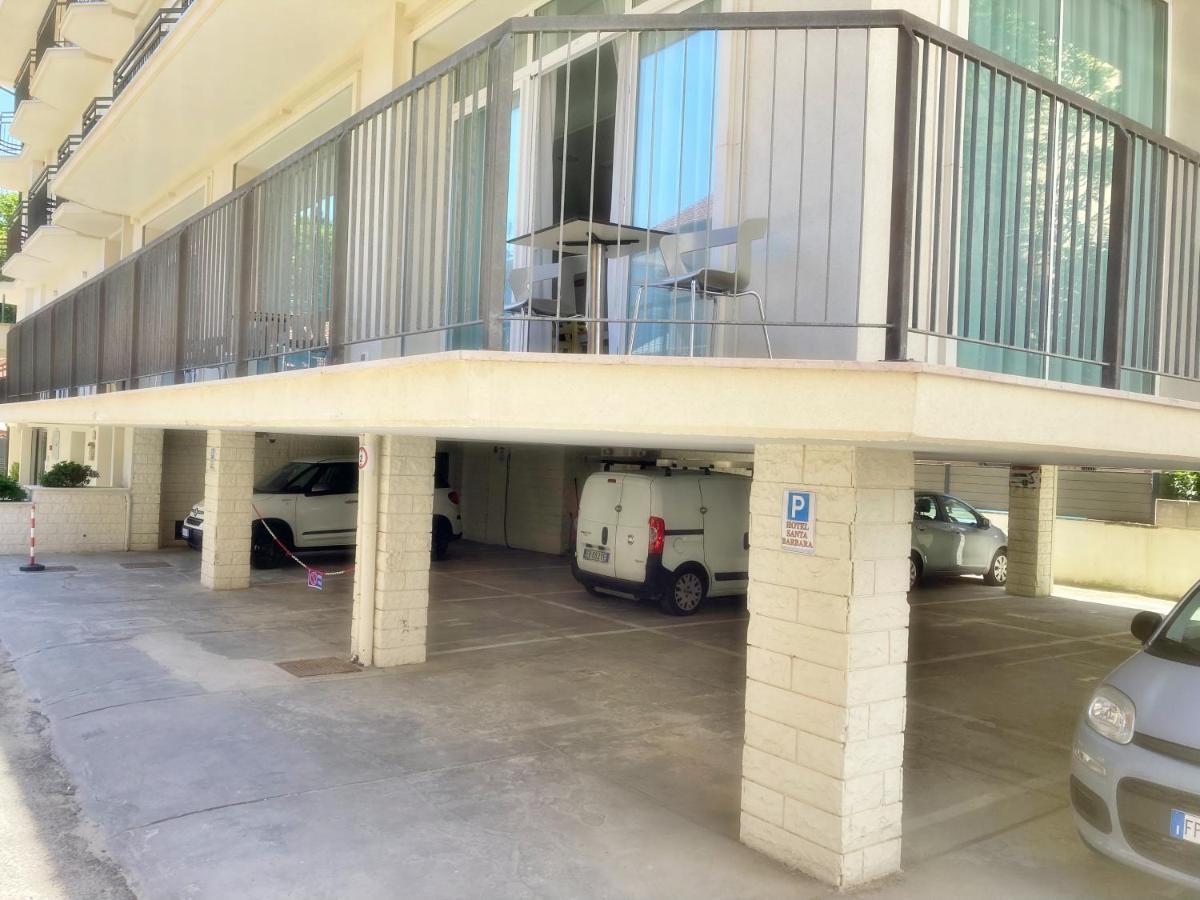 Santa Barbara Hotel & Apartments 贝拉里亚-伊贾马里纳 外观 照片